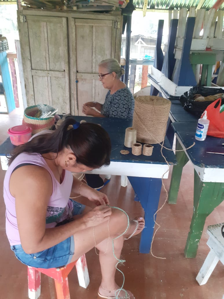 Tisser Les Rêves: Travail de macramé avec fibre de Cabuya
